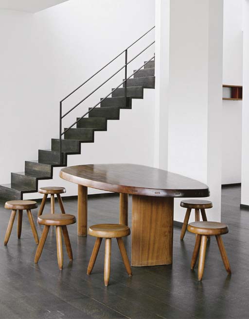 CHARLOTTE PERRIAND , TABLE DE FORME LIBRE ET SES SIX ...