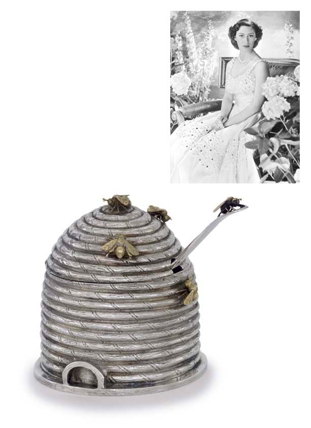 A PARCELGILT SILVER HONEYPOT AND SPOON