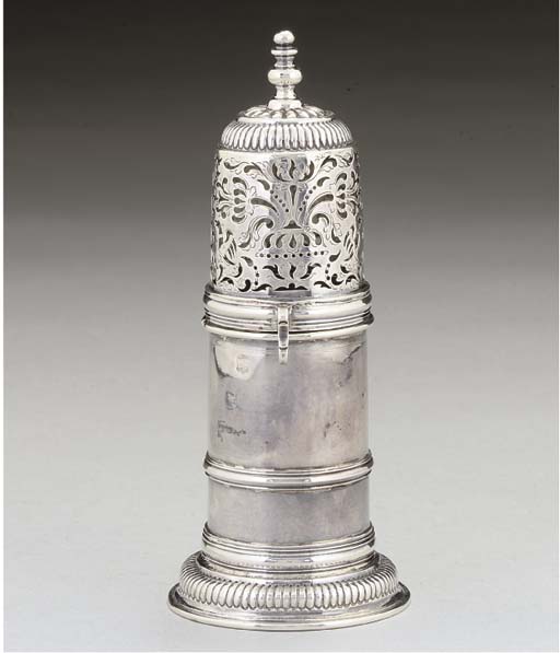 AN EARLY 18TH CENTURY SILVER LIGHTHOUSE CASTER, AN EARLY 18TH CENTURY SILVER LIGHTHOUSE CASTER, 