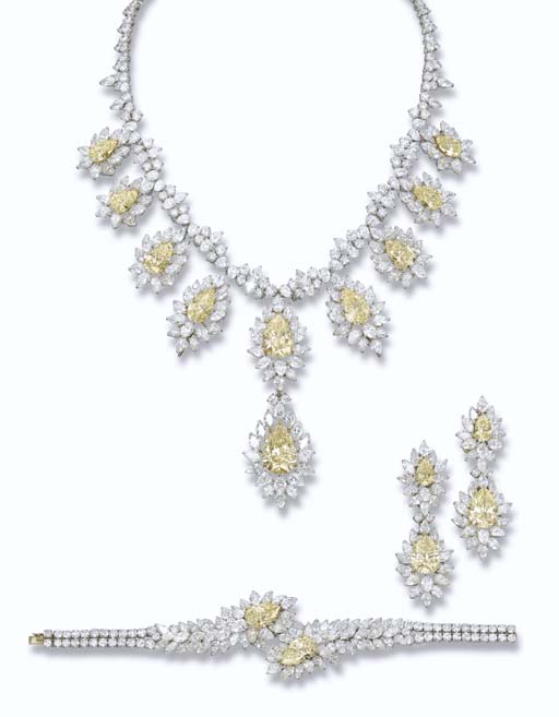 A VERY IMPORTANT COLOURED DIAMOND AND DIAMOND 'ESPERANCE' PARURE