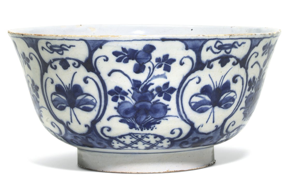 A DUTCH DELFT BLUE AND WHITE BOWL , CIRCA 1720 Christie's