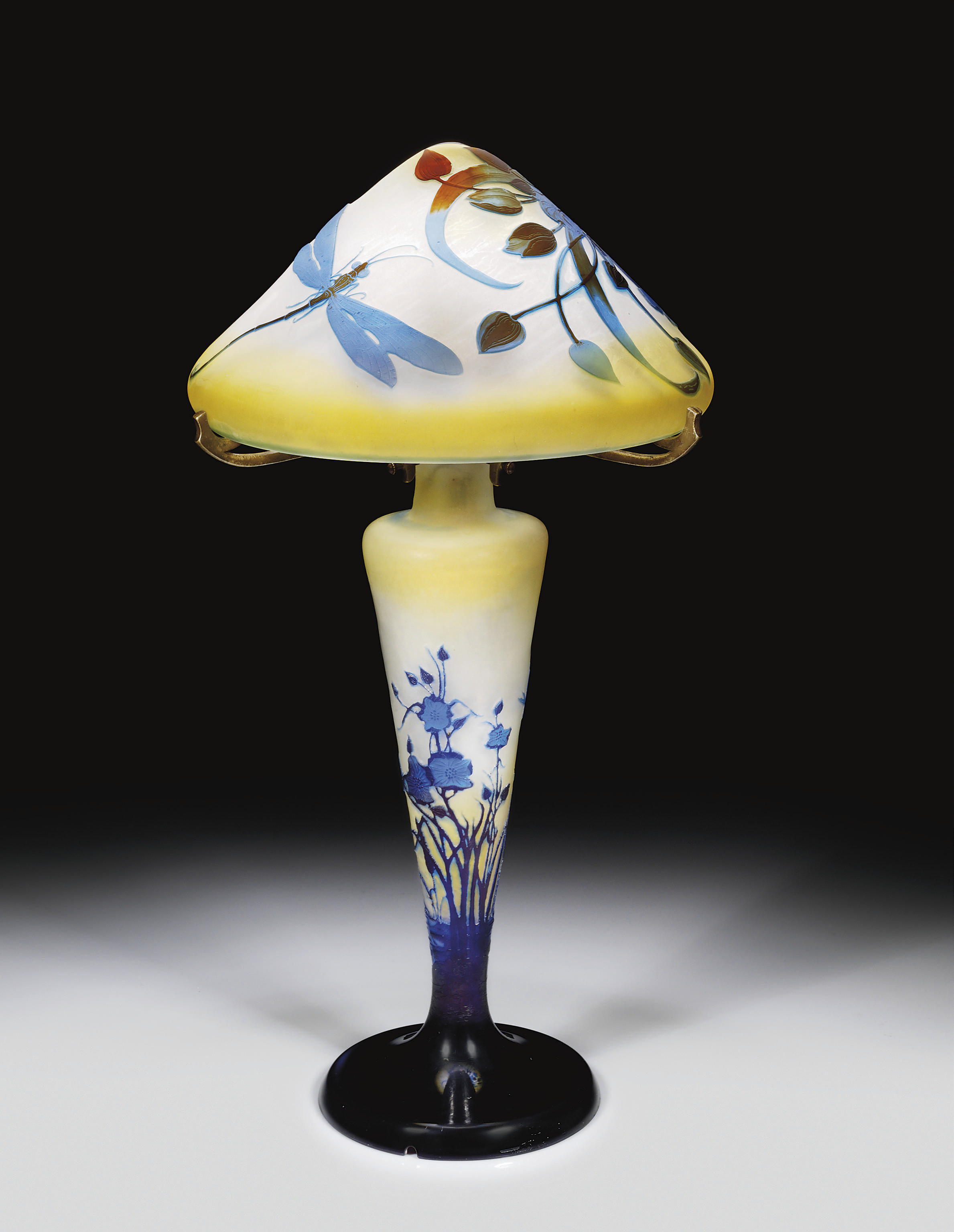 EMILE GALLÉ , A CAMEO GLASS DRAGONFLY TABLE LAMP, CIRCA 1900 Christie's