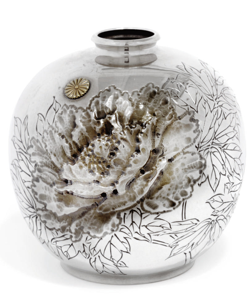 A JAPANESE SILVER VASE , WITH JAPANESE CHARACTER MARKS, CIRCA 1920