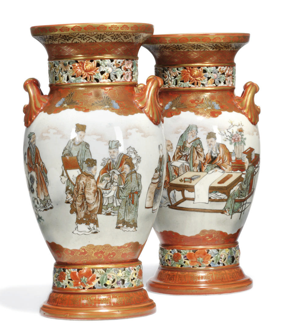 A PAIR OF JAPANESE KUTANI VASES , MEIJI PERIOD (18681912) Christie's