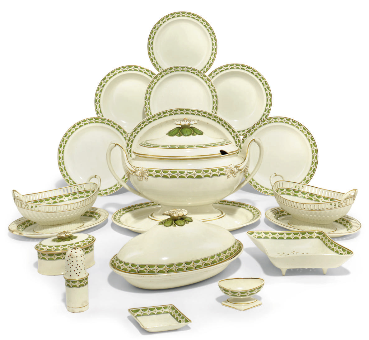 A WEDGWOOD QUEEN'S WARE PART DINNERSERVICE , CIRCA 1790, IMPRESSED