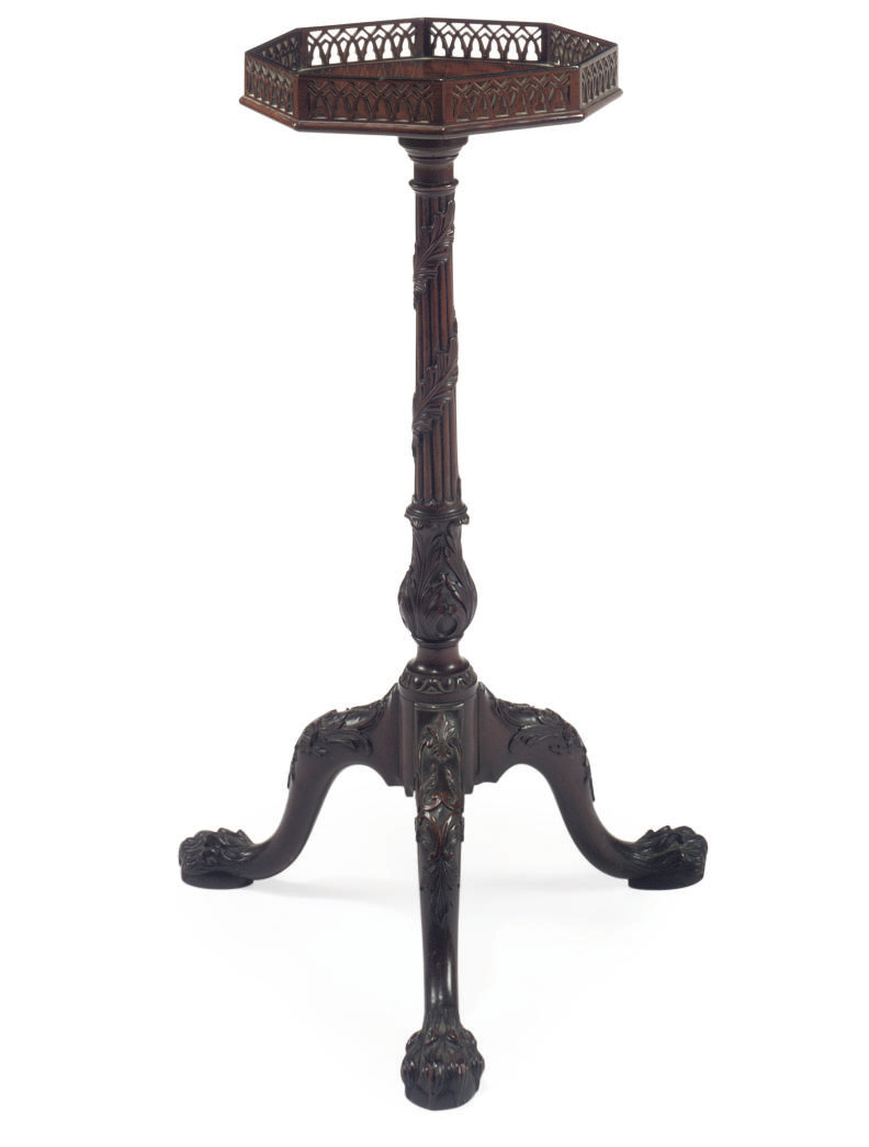 A VICTORIAN MAHOGANY KETTLE STAND
