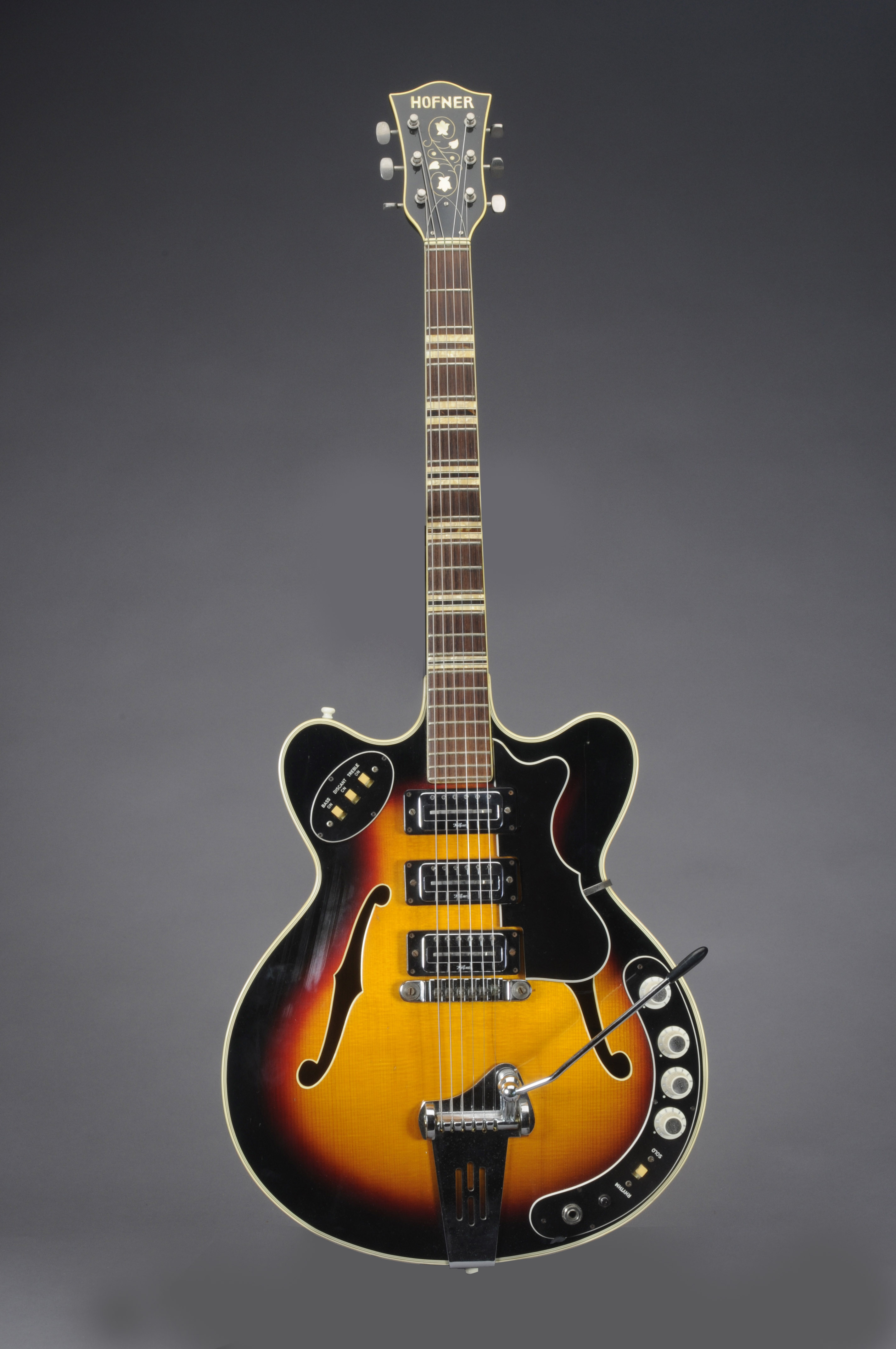 HÖFNER , A HOLLOWBODY ELECTRIC GUITAR, GERMANY, CIRCA 1967 Christie's