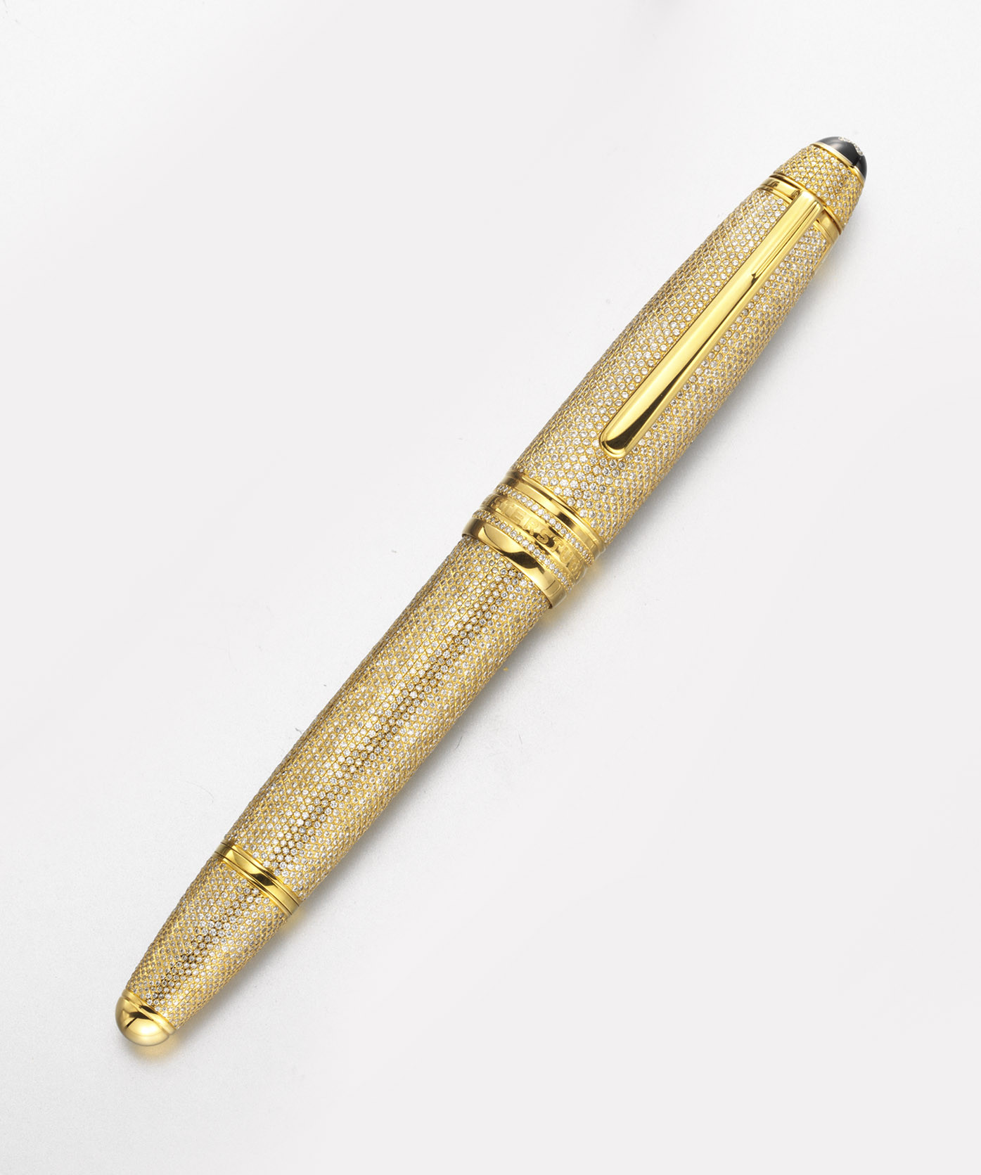 A "SOLITAIRE WHITE DIAMOND" FOUNTAIN PEN, BY MONTBLANC Christie's