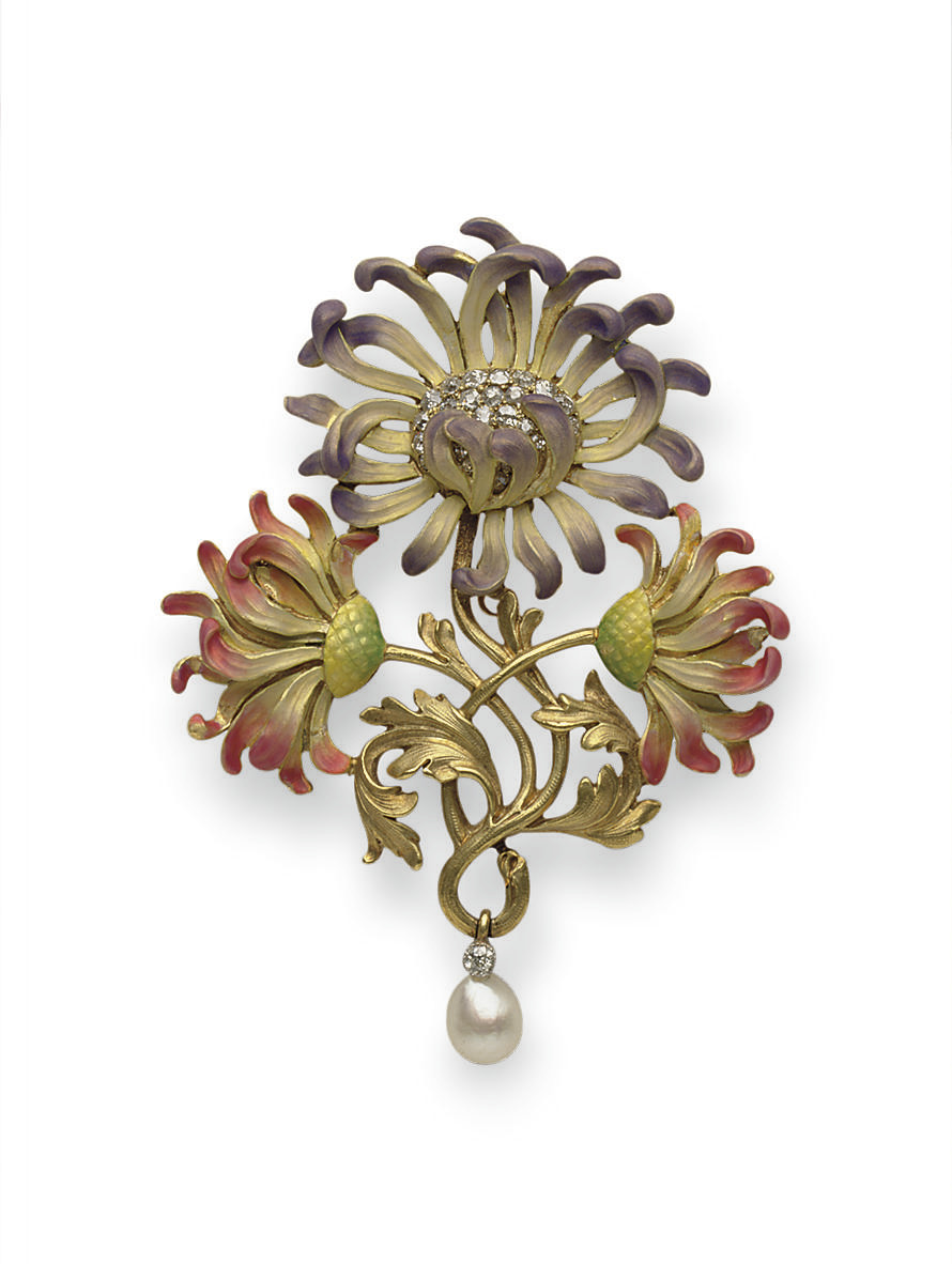 AN ART NOUVEAU DIAMOND AND ENAMEL CHRYSANTHEMUM BROOCH, BY PLISSON & HARTZ Christie's