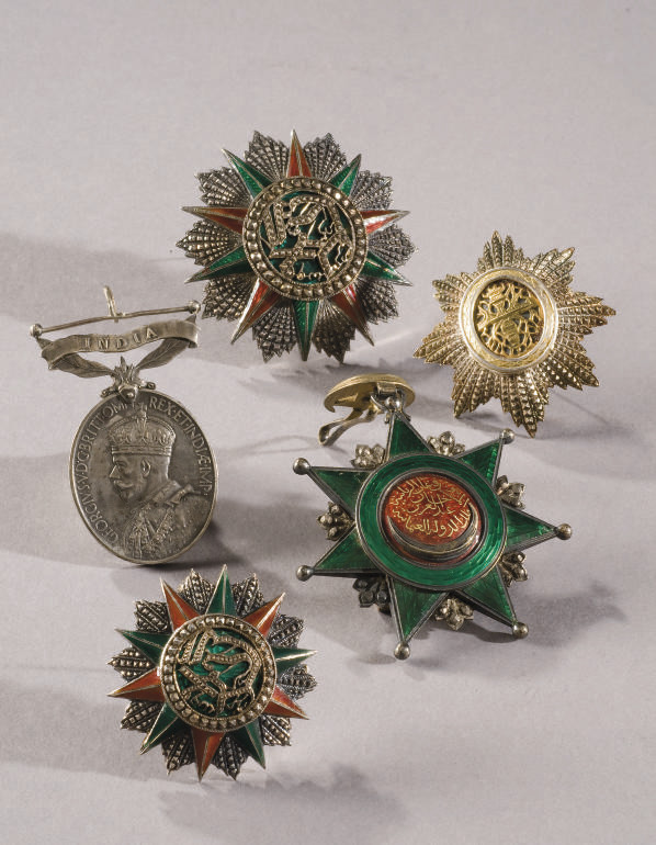 DECORATION DE L'ORDRE DE OSMANIE , TURQUIE, XIXÈME SIECLE Christie's