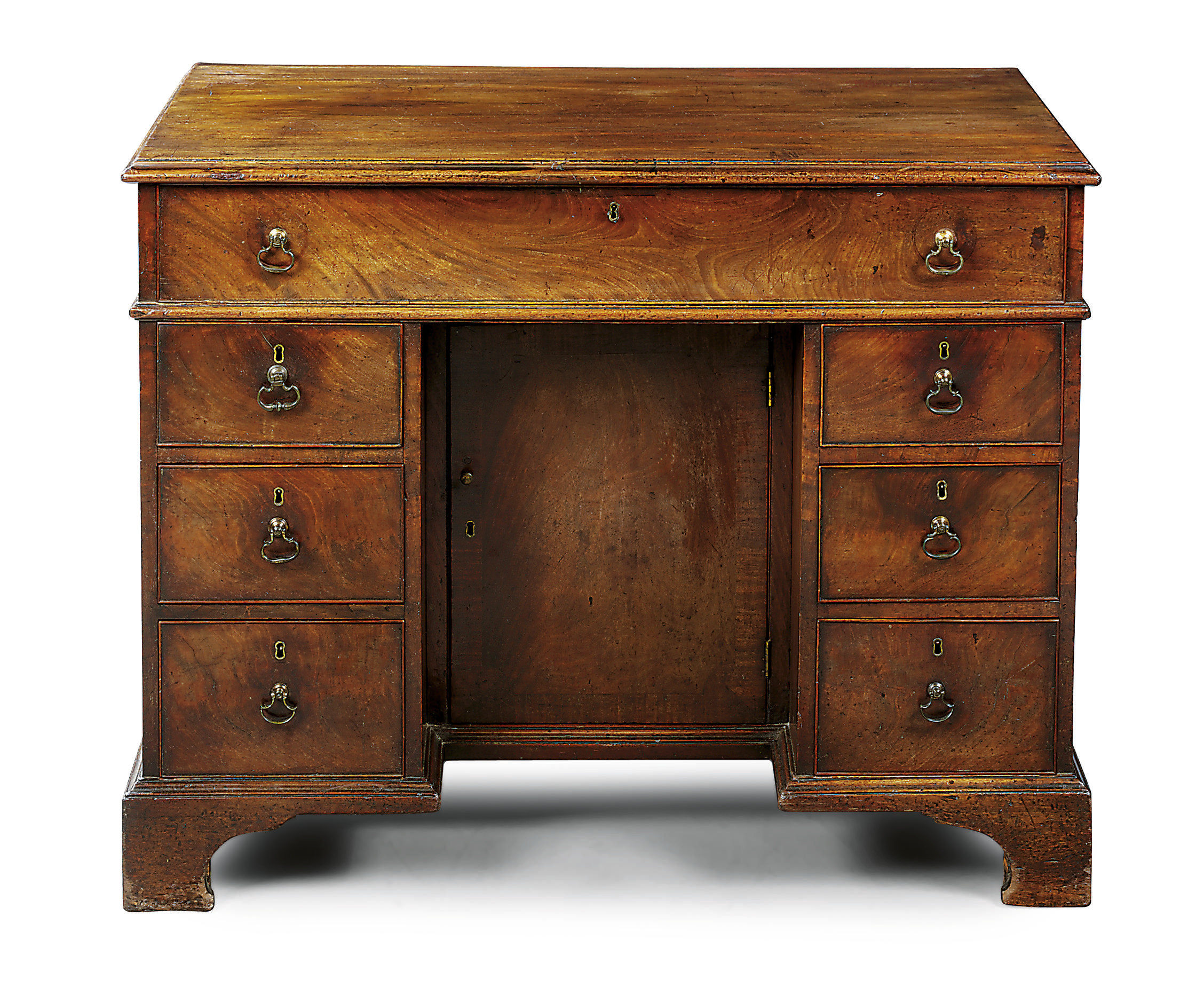 Mens dressing table picture