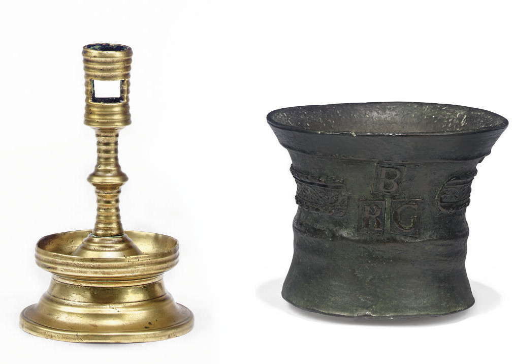 A FLEMISH RIBBED BRASS CAPSTAN BASED CANDLESTICK  LATE 