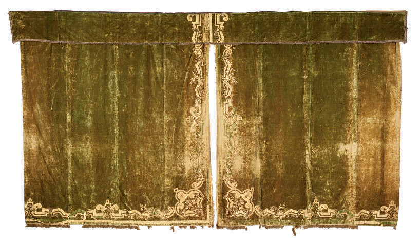 A Suite Of Olive Green Velvet Curtains 19th Century Curtains