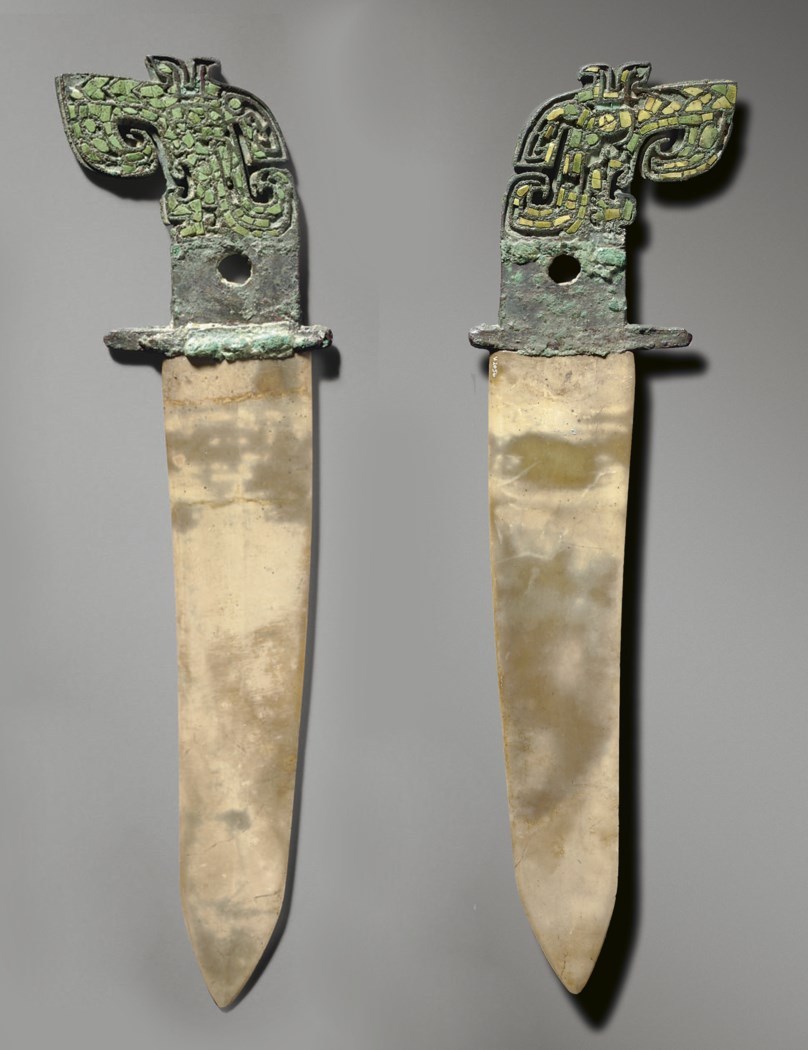 A VERY RARE JADE AND TURQUOISE INLAID BRONZE GE HALBERD  BLADE