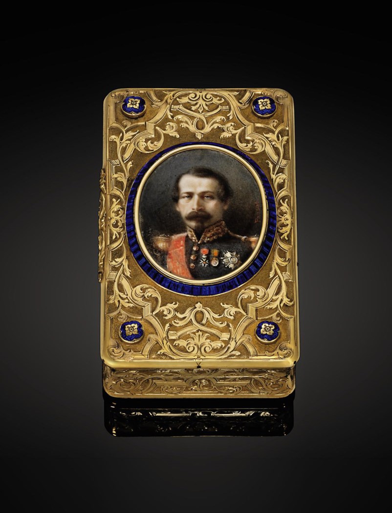 AN IMPERIAL FRENCH PARCEL-ENAMELLED GOLD PRESENTATION SNUFF-BOX SET ...