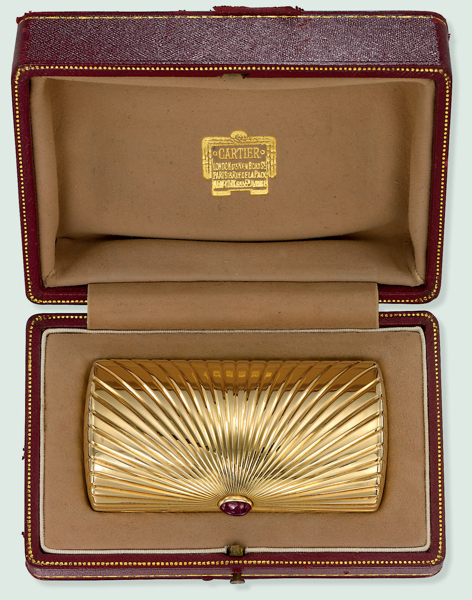 AN 18 CARAT GOLD CIGARETTE CASE, BY CARTIER Christie's