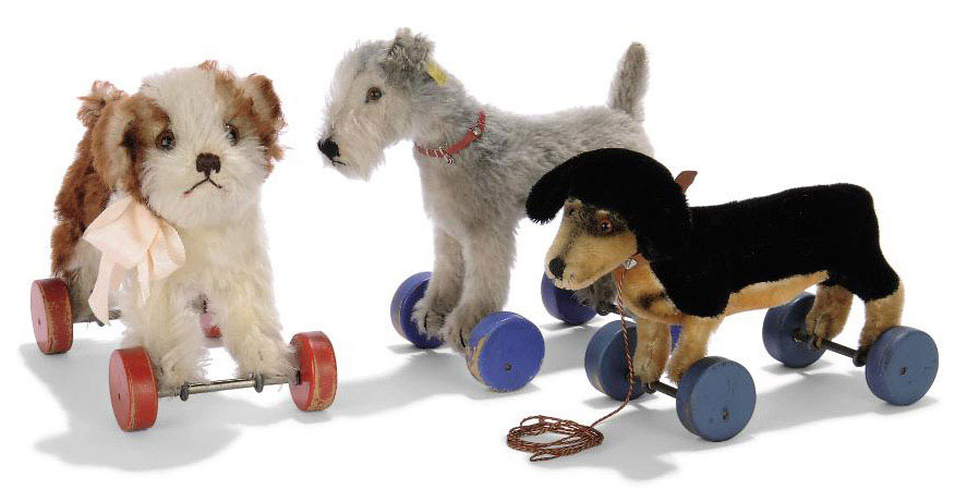 steiff dog on wheels