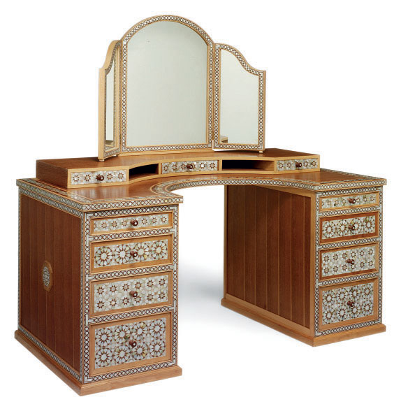 Cherry wood top dressing table