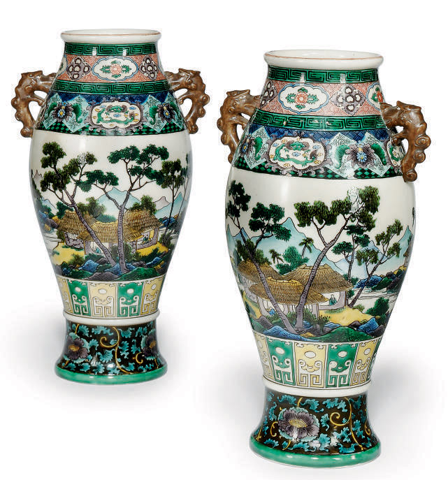 A PAIR OF JAPANESE KUTANI VASES , EARLY 20TH CENTURY Christie's