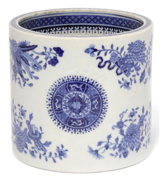 A CHINESE EXPORT BLUE AND WHITE FITZHUGH PATTERN COOLER , LATE 18TH ...