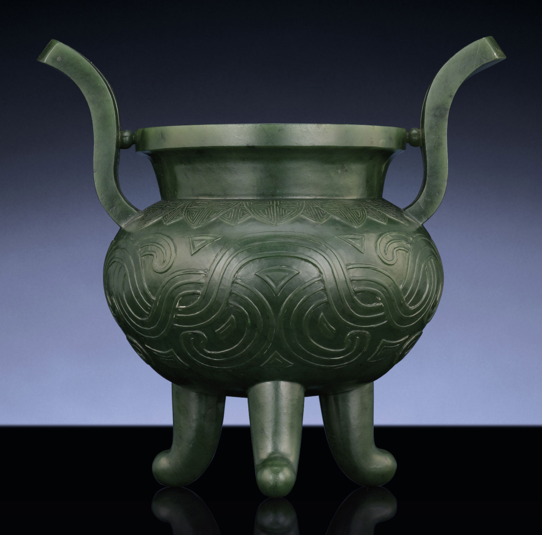 A MUTTON-FAT WHITE JADE SNUFF BOTTLE , QING DYNASTY, 19TH CENTURY