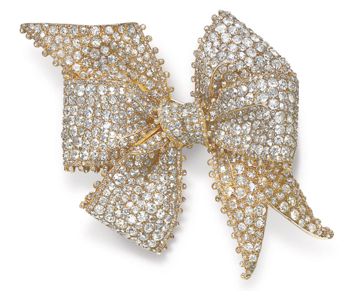 AN ANTIQUE DIAMOND BOW BROOCH Christie's