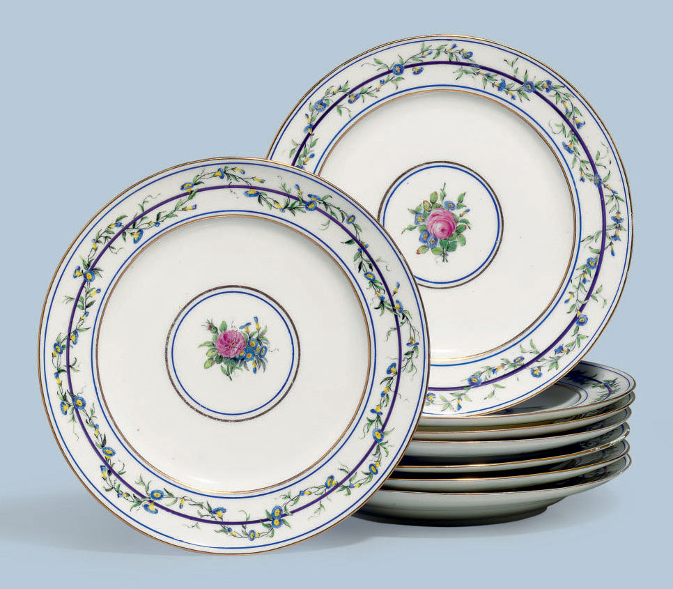EIGHT SEVRES PORCELAIN DINNER PLATES , CIRCA 1795, BLUE PAINTED FR AND