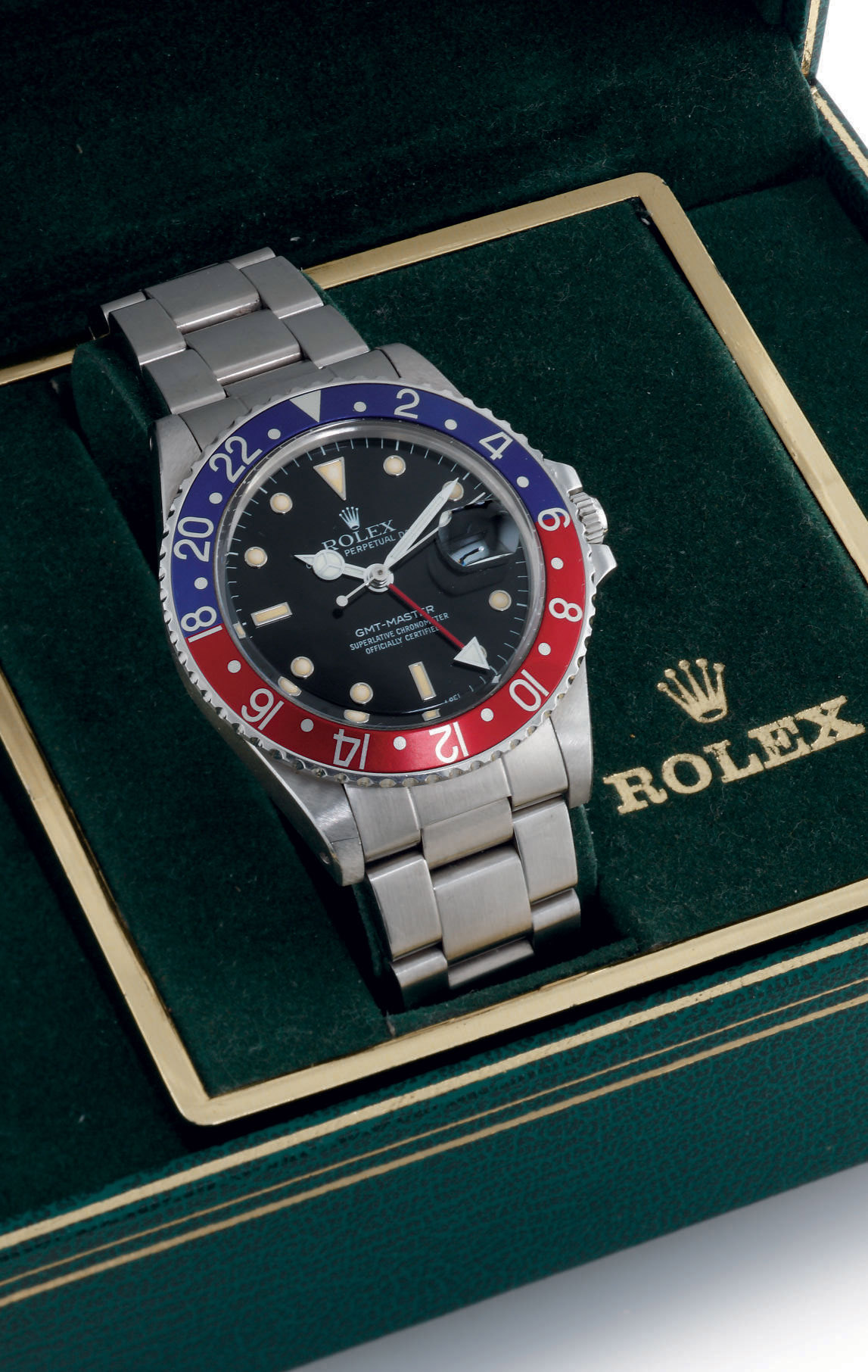 ROLEX A STAINLESS STEEL AUTOMATIC WRISTWATCH WITH DATE CENTER SECONDS 