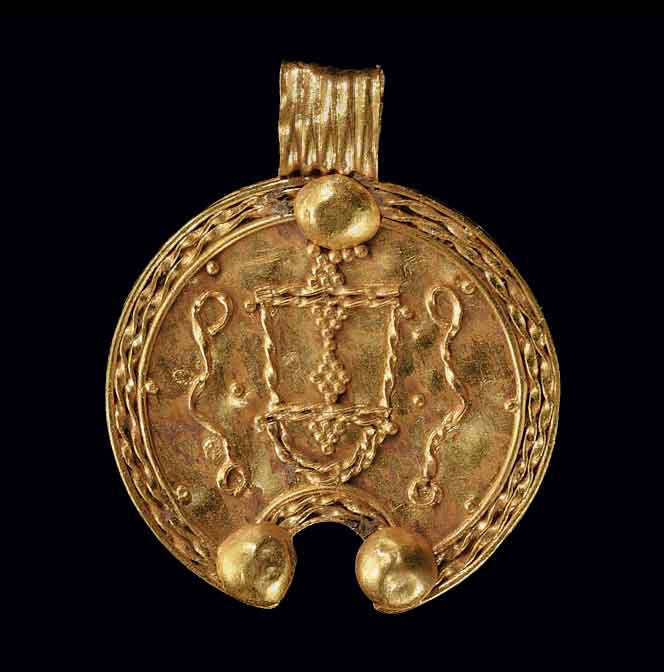 A ROMAN GOLD PENDANT CIRCA 2ND CENTURY A.D. Christie s