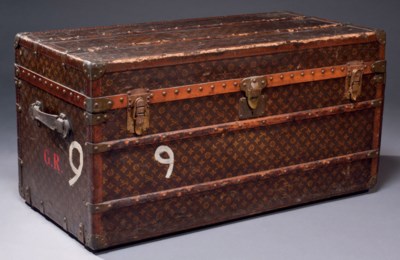 MALLE DE VOYAGE DE LA MAISON VUITTON , TRAVAIL DU MILIEU ...