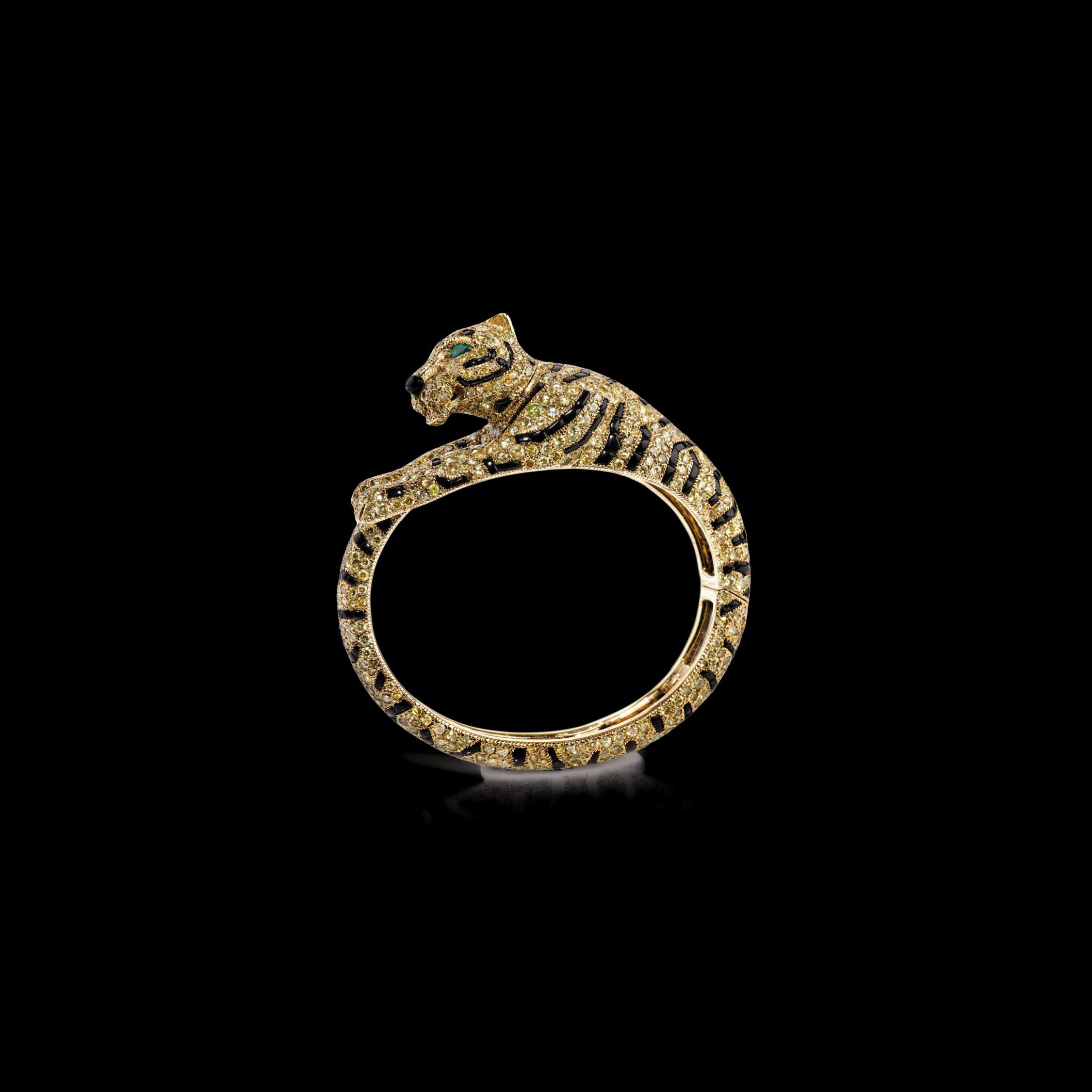 decorate Symptoms cleanse BRACCIALE "TIGRE" IN BRILLANTI GIALLI, ONICE E SMERALDI, FIRMATO CARTIER  PARIS