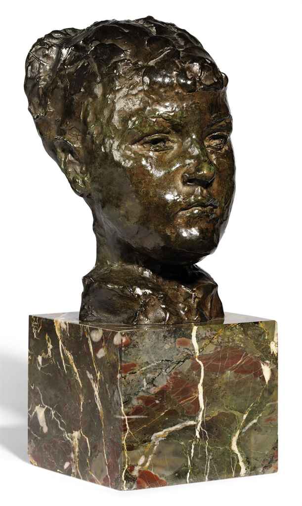 Masque de femme coiffée à la mode de 1880 

