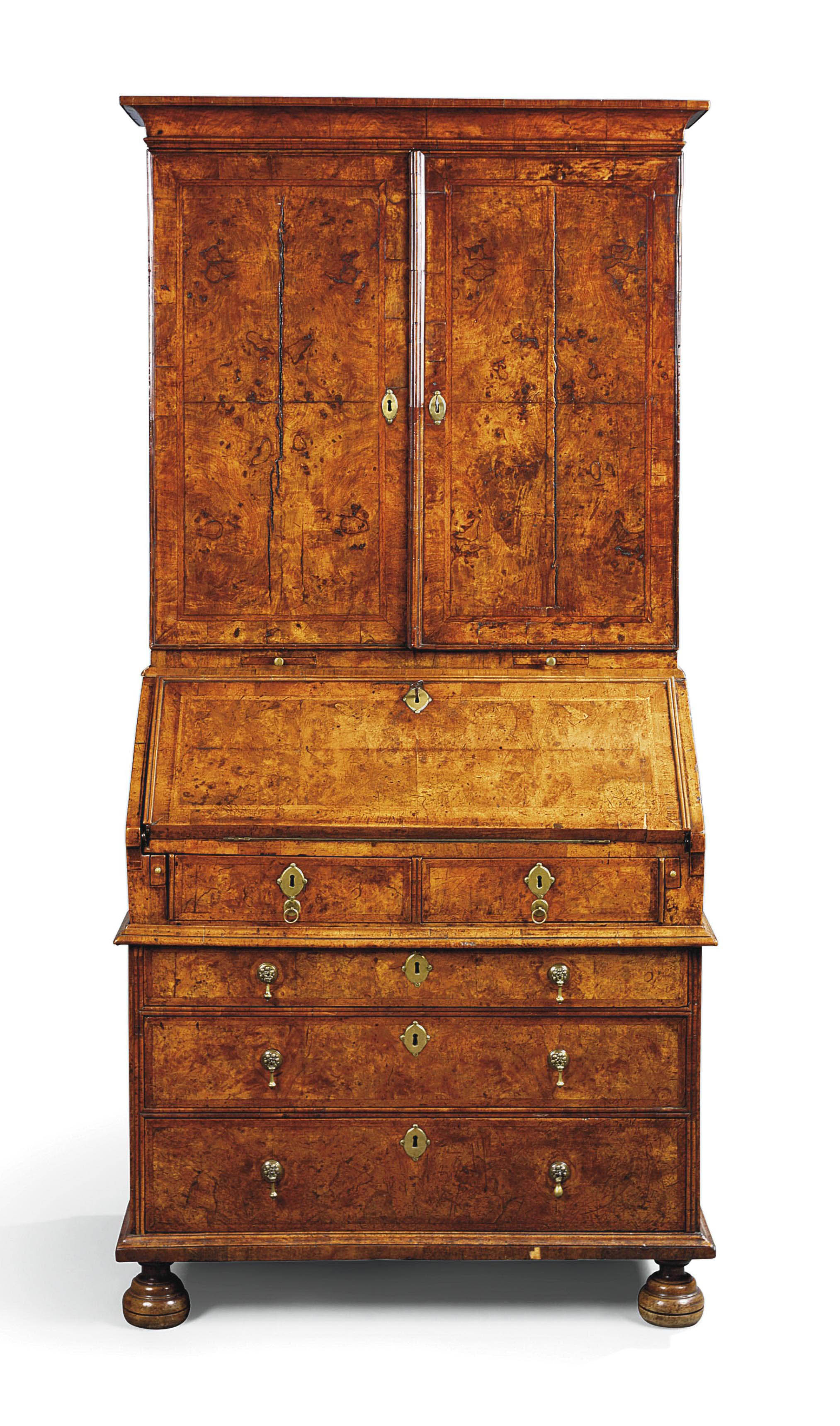A QUEEN ANNE WALNUT , CIRCA 171020 Christie's