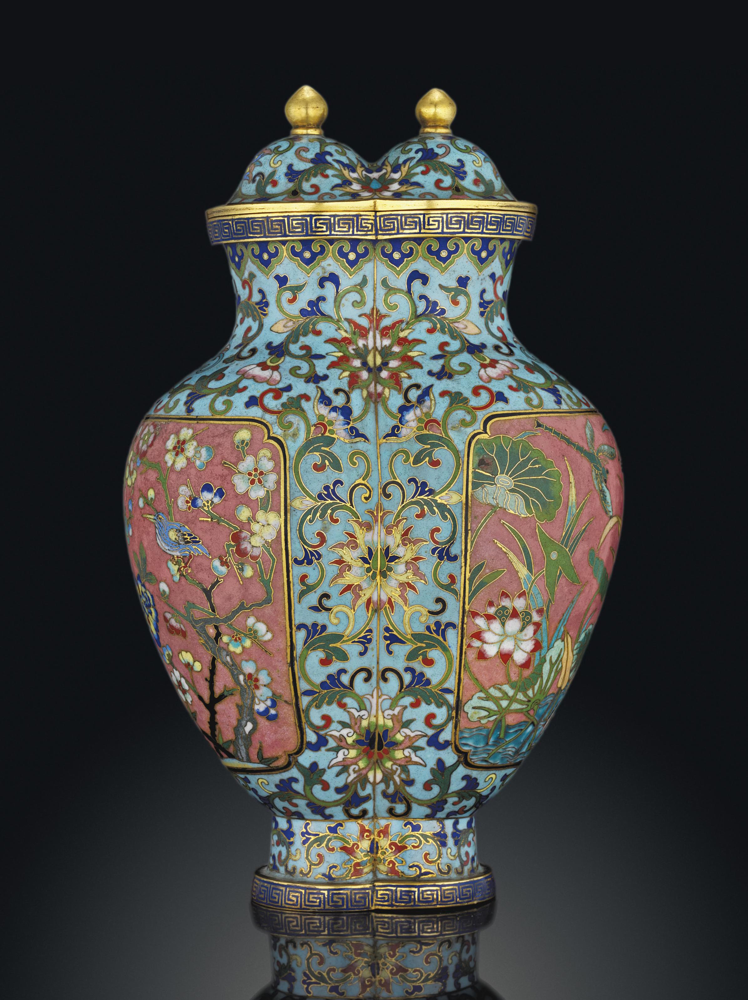 A RARE CLOISONNÉ ENAMEL CONJOINED VASE AND COVER , 18TH/19TH CENTURY