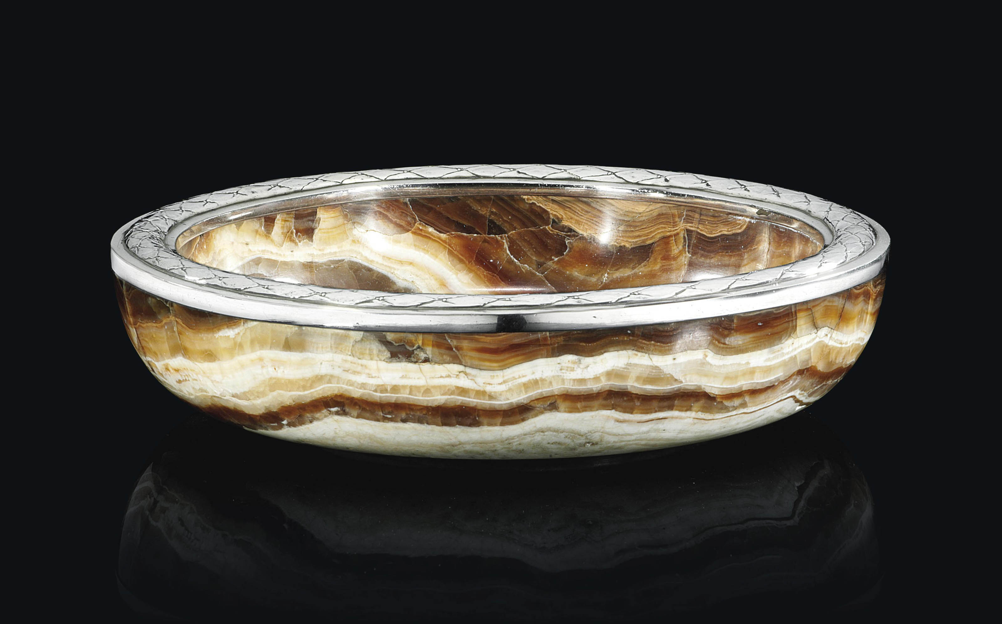 A SILVERMOUNTED AGATE BOWL