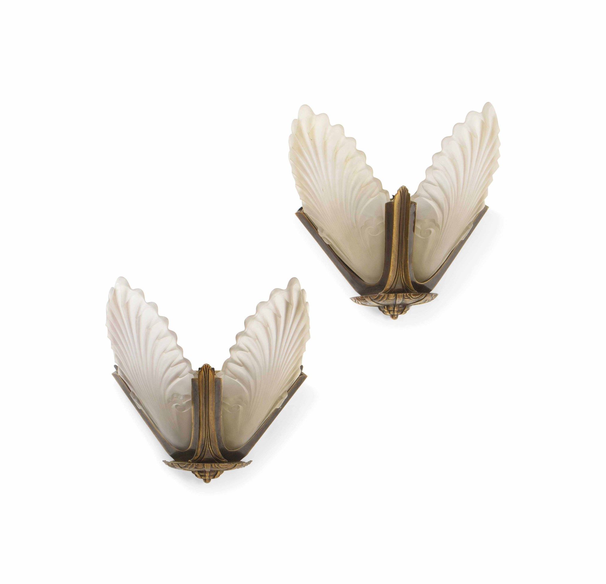 A PAIR OF ART DECO BRASS AND FROSTED GLASS WALL APPLIQUES , CIRCA 1930