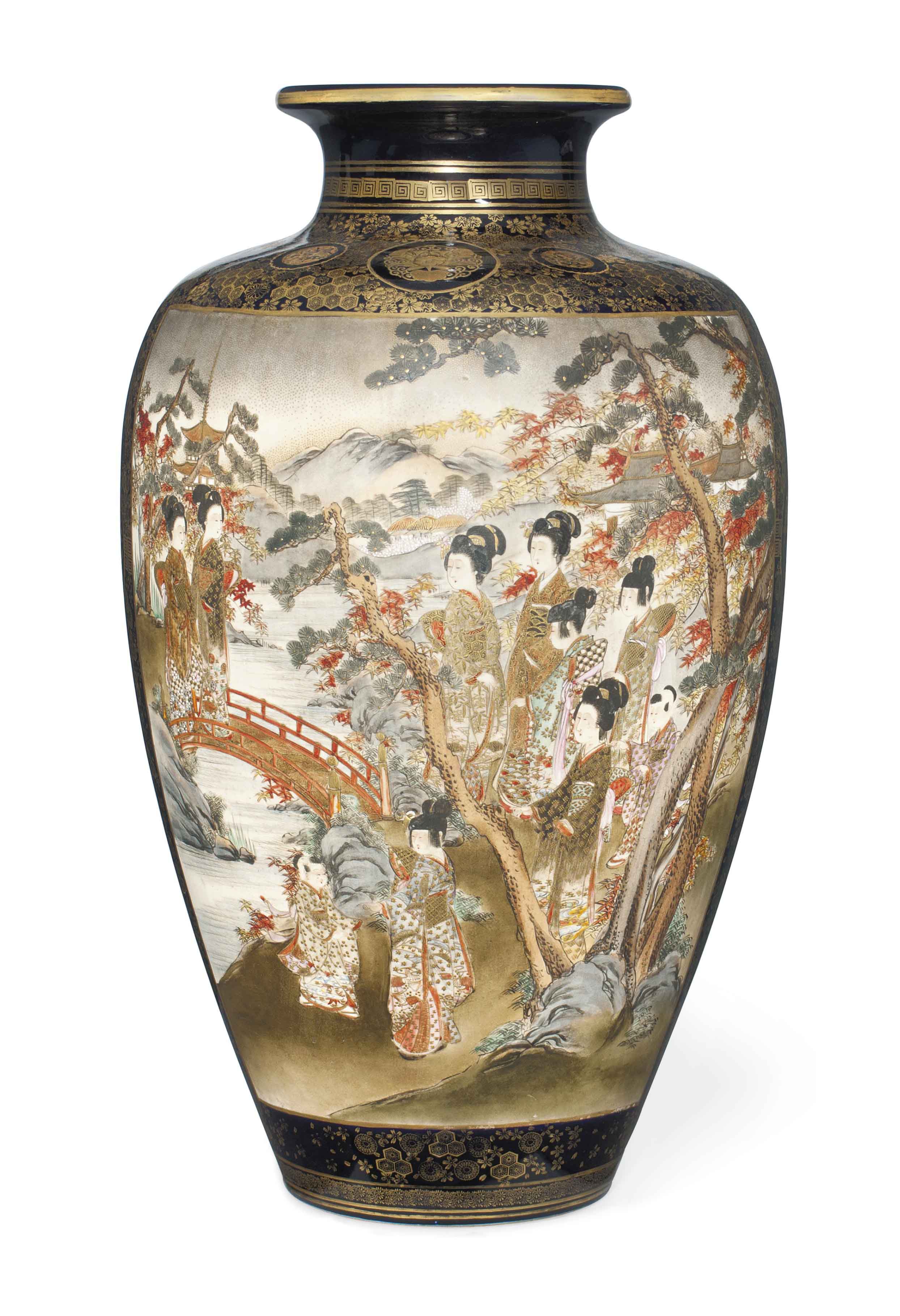 A LARGE SATSUMA VASE , SIGNED SATSUMA...?? AND WITH SHIMAZU MON , MEIJI