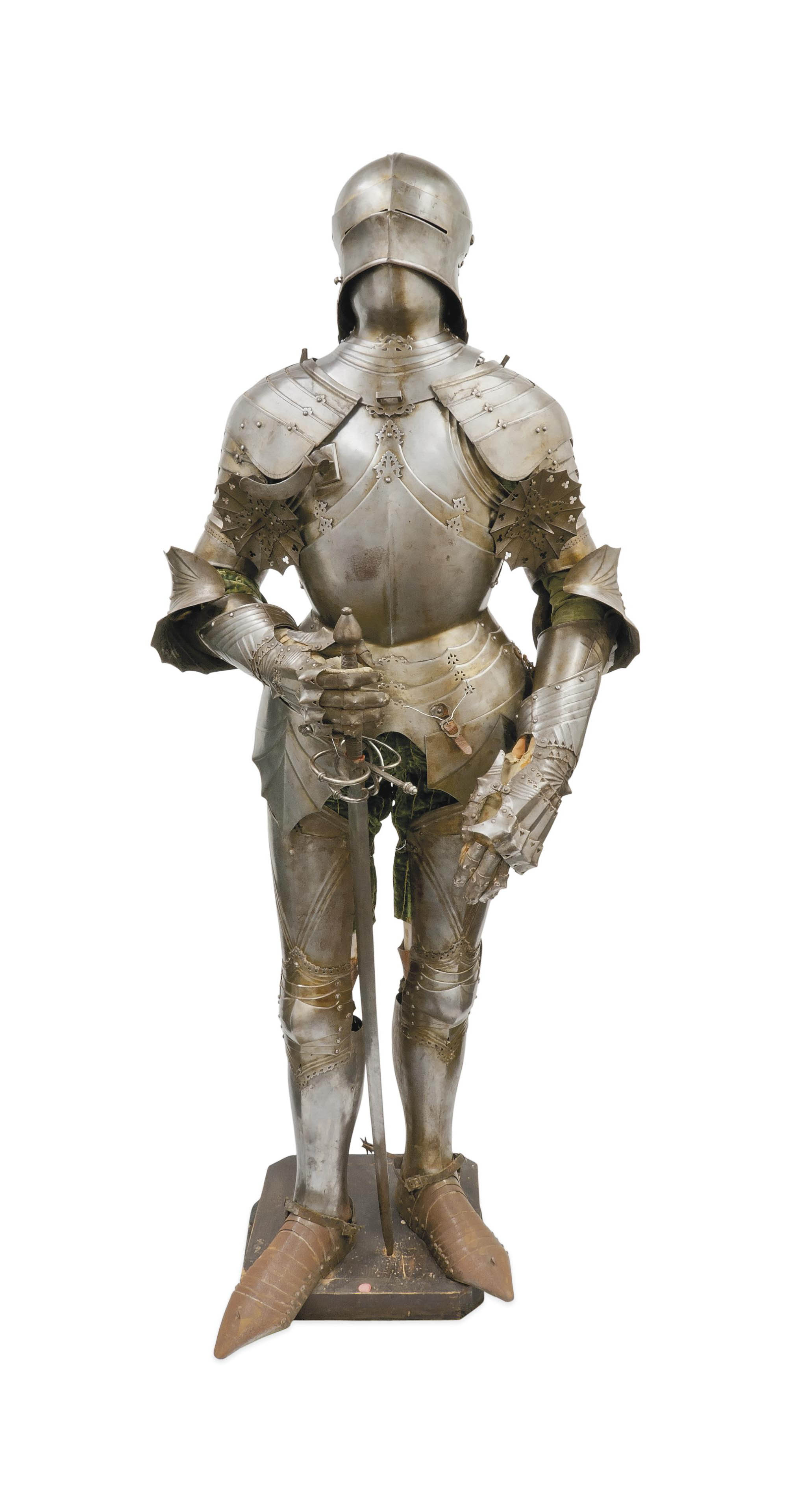 modern tank-like gothic german full suit plate armor