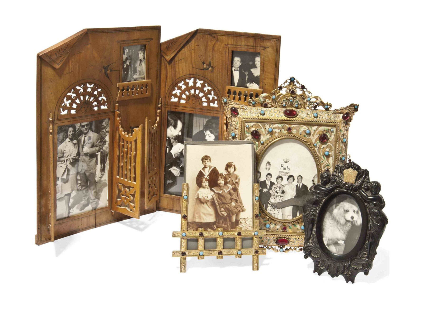 A PAIR OF ITALIAN OLIVEWOOD NOVELTY PHOTOGRAPH FRAMES , CIRCA 1910 Christie's