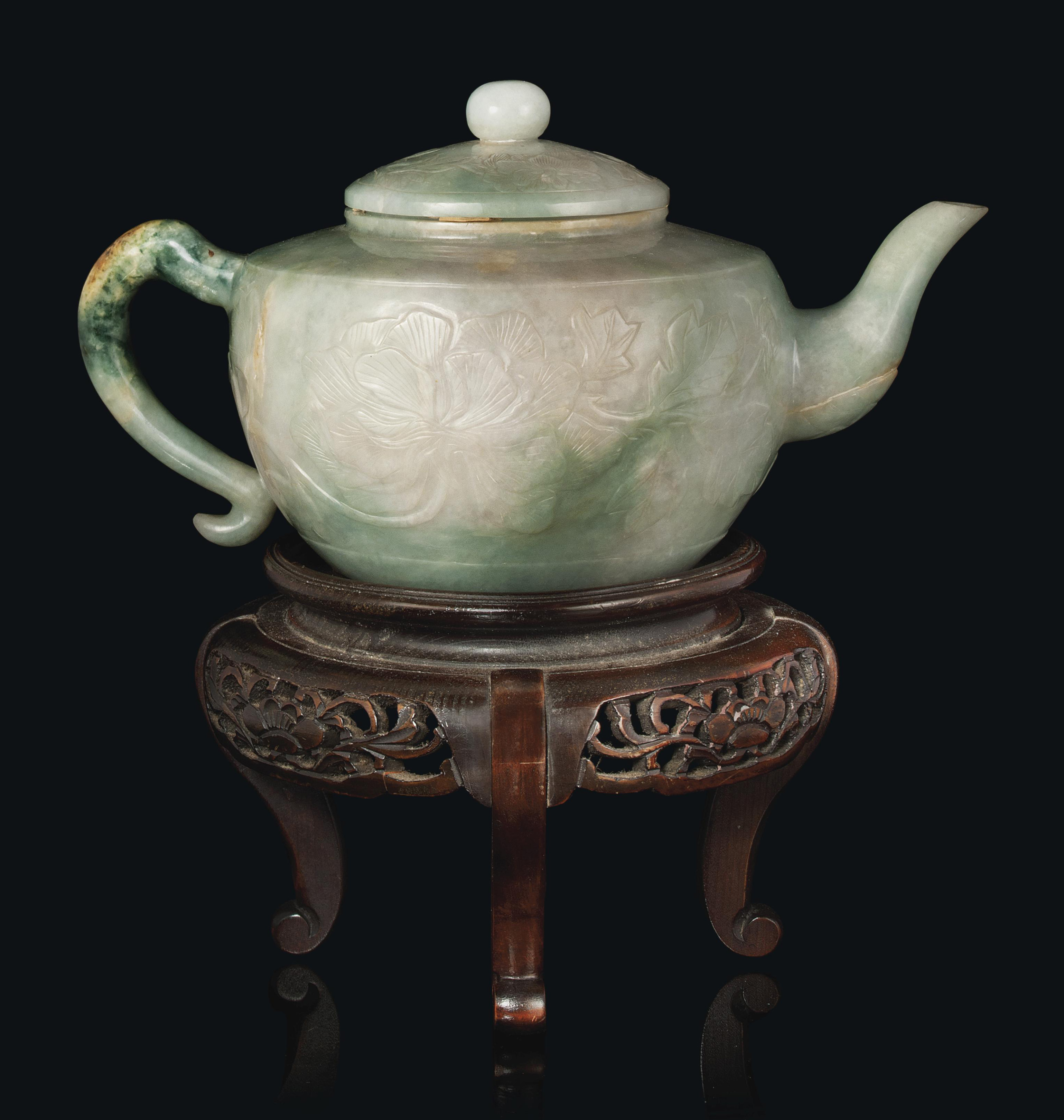 A CHINESE JADEITE TEAPOT AND COVER , 20TH CENTURY Christie's