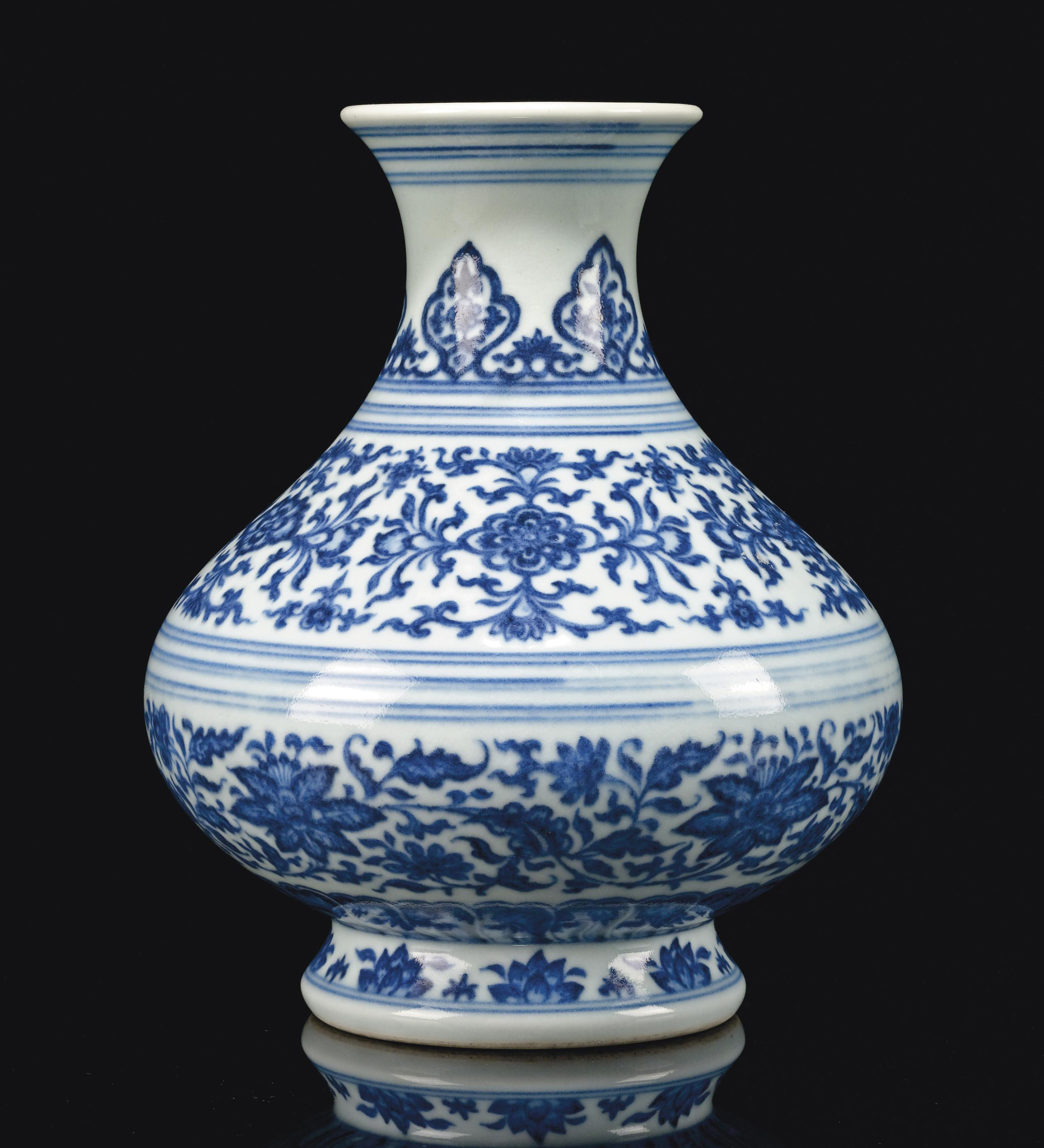 A CHINESE BLUE AND WHITE MINGSTYLE VASE Christie's