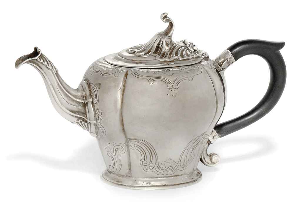 A SMALL DUTCH SILVER TEAPOT , MAKER'S MARK POSSIBLY OF CORNELIS BROUWER
