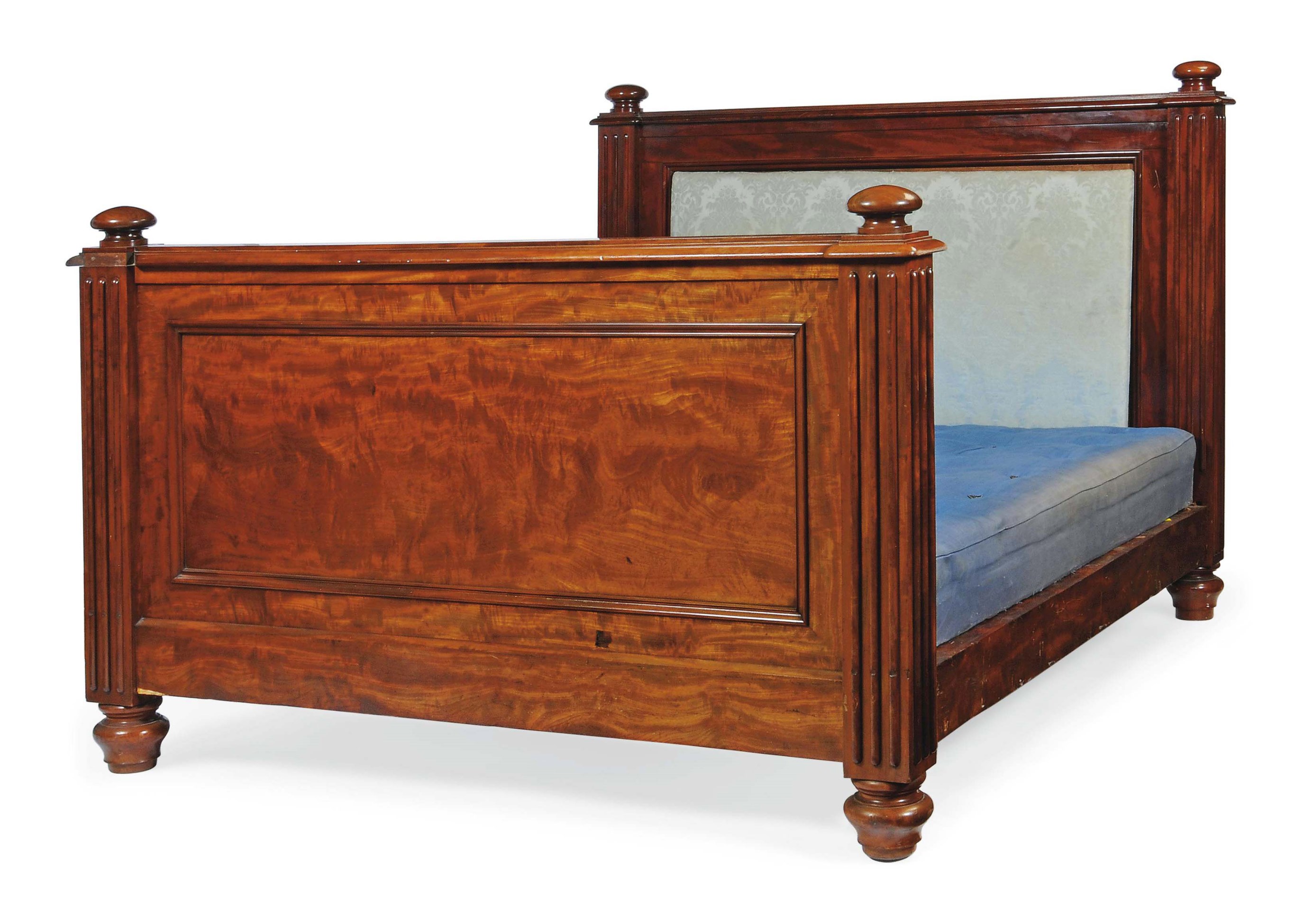 A VICTORIAN MAHOGANY BED , LATE 19TH CENTURY Christie's