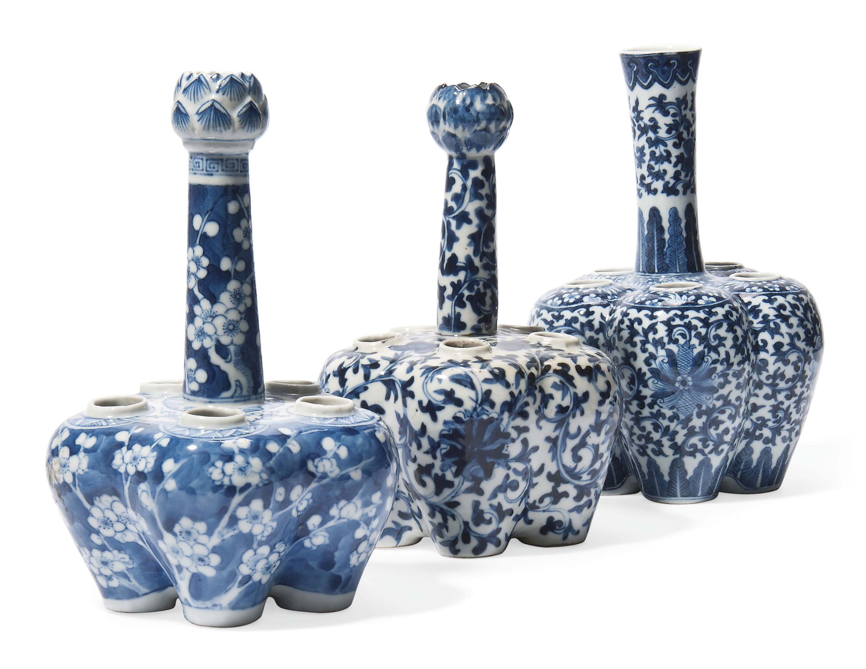 THREE CHINESE BLUE AND WHITE 'TULIP' VASES , 19TH CENTURY Christie's