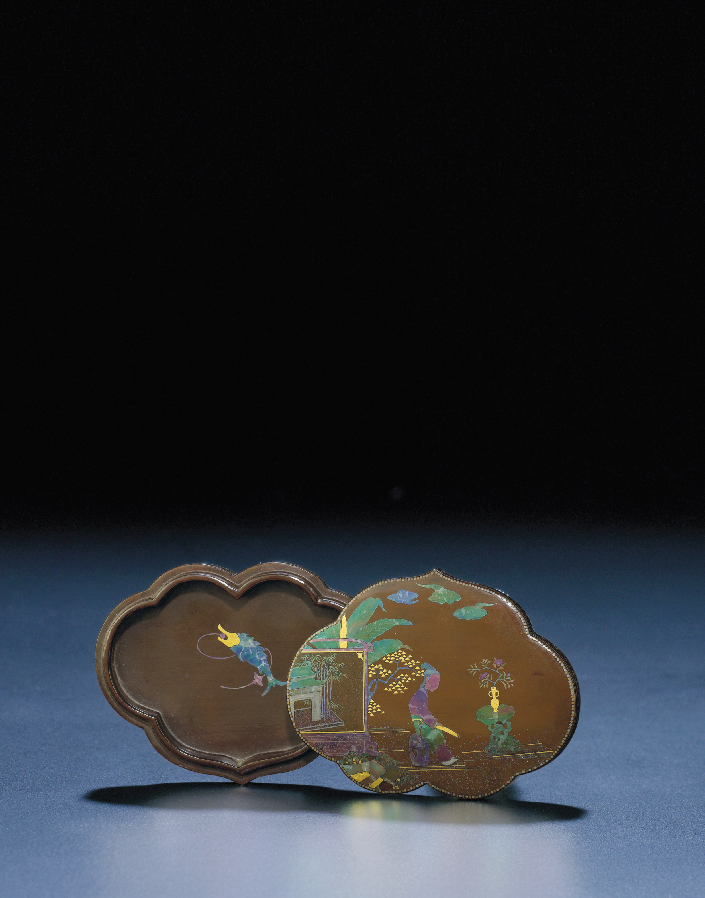 中国骨董 アンティーク 五彩 蝶々 宝文様 五寸皿 双魚印 中国 清朝