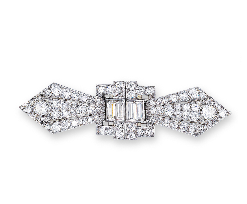 AN ART DECO DIAMOND BROOCH/DOUBLECLIP BROOCHES