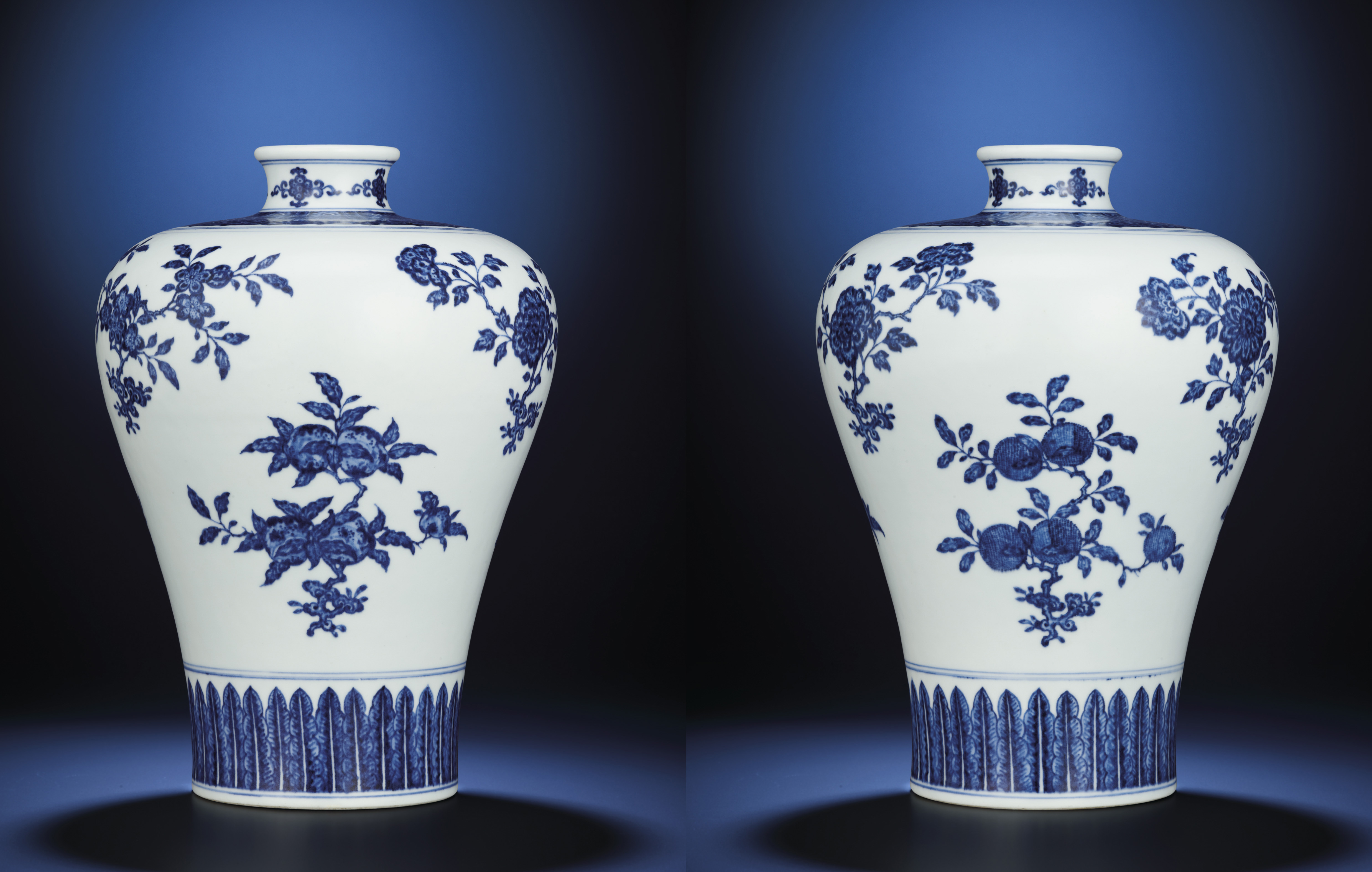 A FINE PAIR OF MINGSTYLE BLUE AND WHITE VASES, MEIPING , QIANLONG SIX