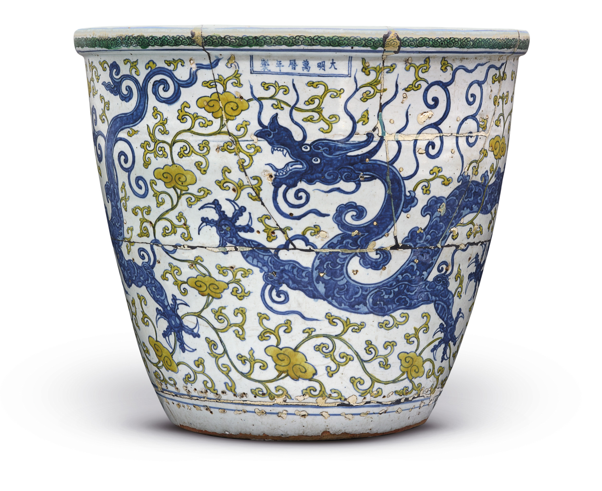 中国美術 乾隆年製 三脚 香呂 白銅 多龍紋刻 中国美術 乾隆年製 三脚 香呂 白銅 多龍紋刻