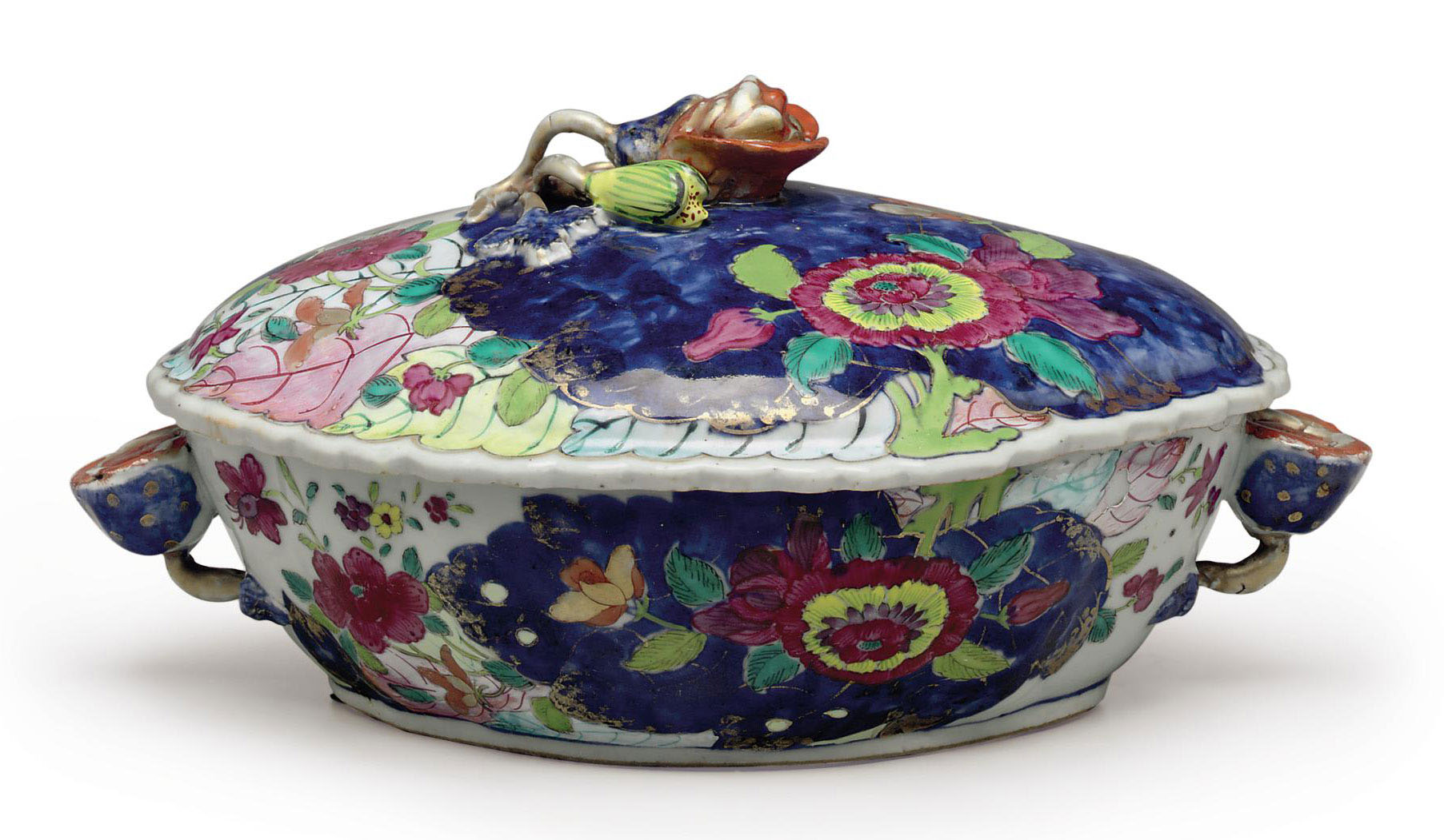 tobacco leaf tureen A TOBACCO LEAF TUREEN AND COVER , CIRCA 1775