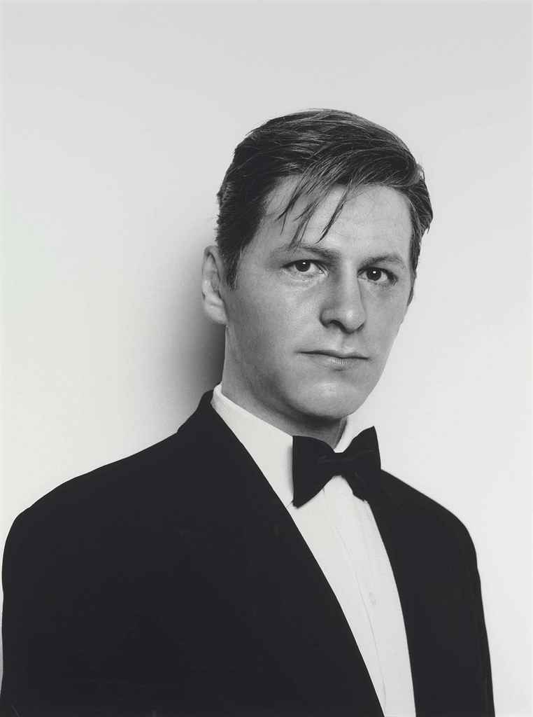 GILLIAN WEARING (B. 1963)